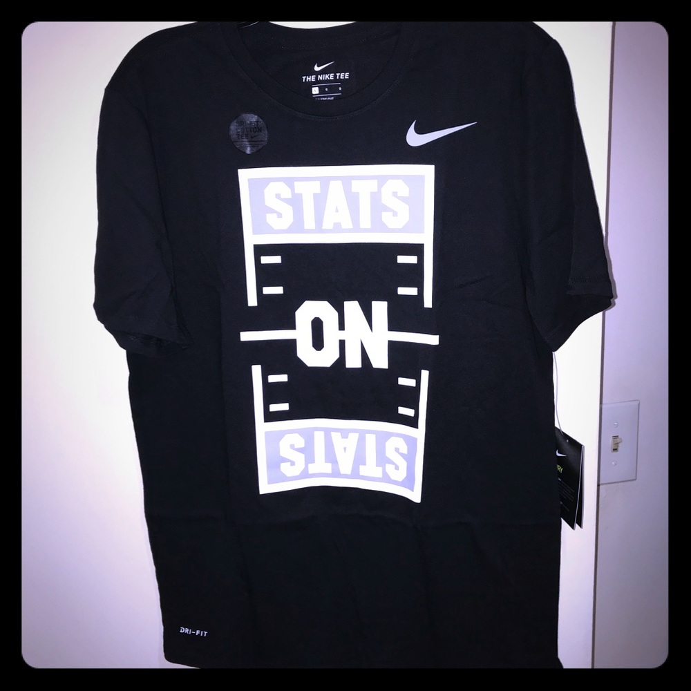 Men’s Nike Tee. NWT